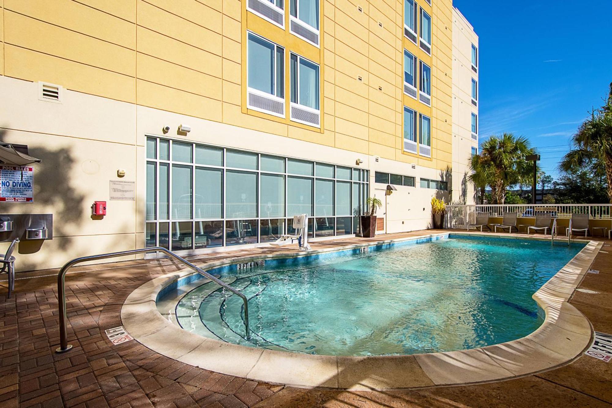 Springhill Suites Tampa North/Tampa Palms Exterior photo