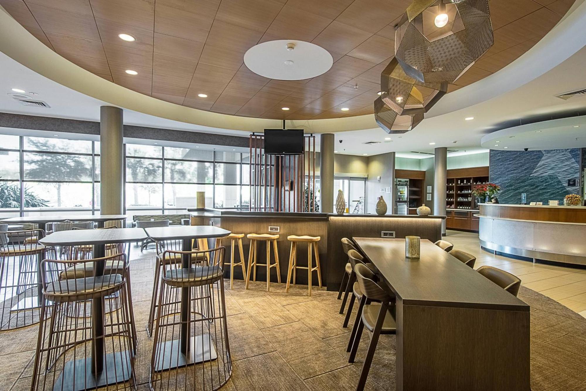 Springhill Suites Tampa North/Tampa Palms Exterior photo