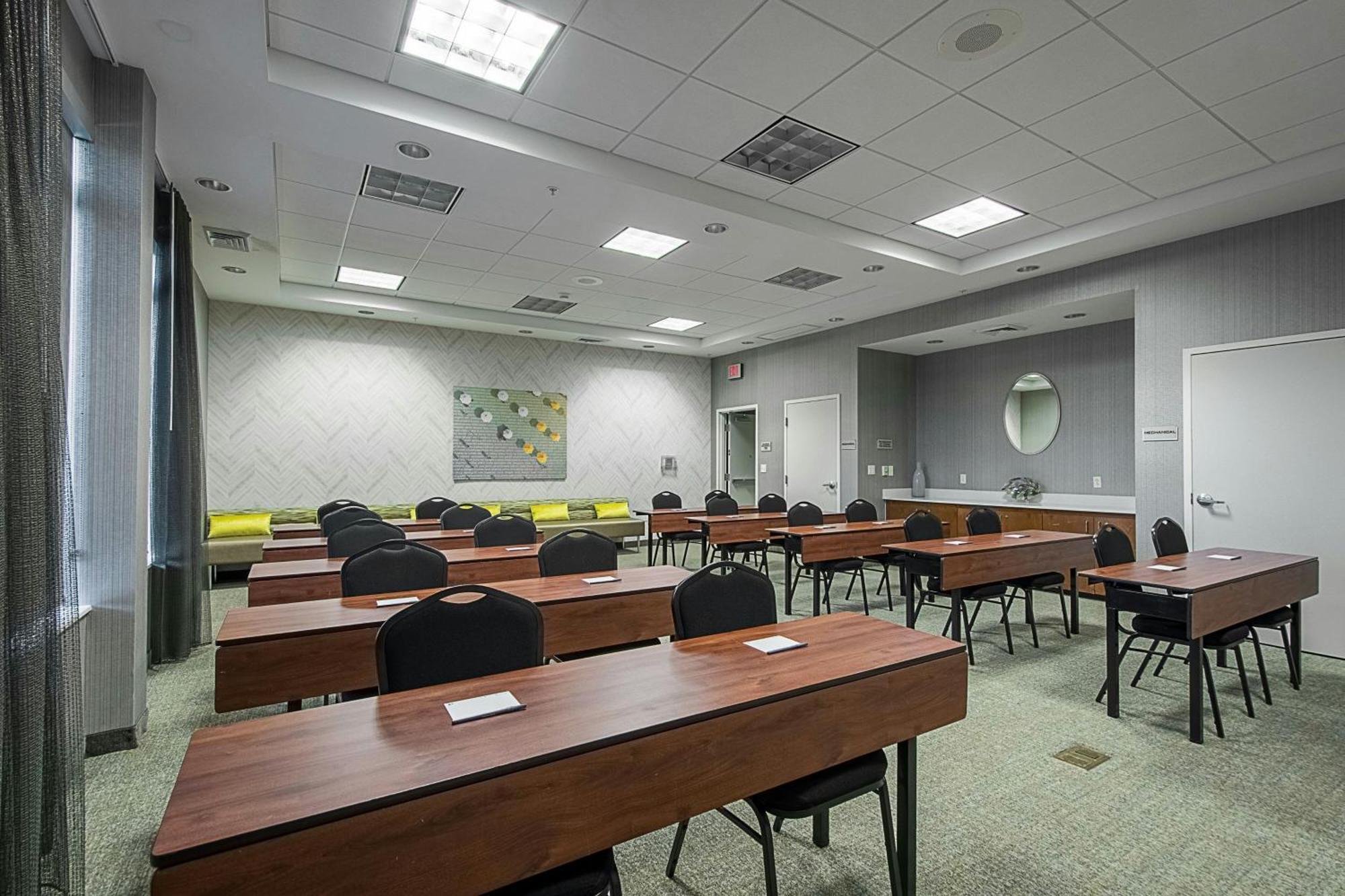 Springhill Suites Tampa North/Tampa Palms Exterior photo