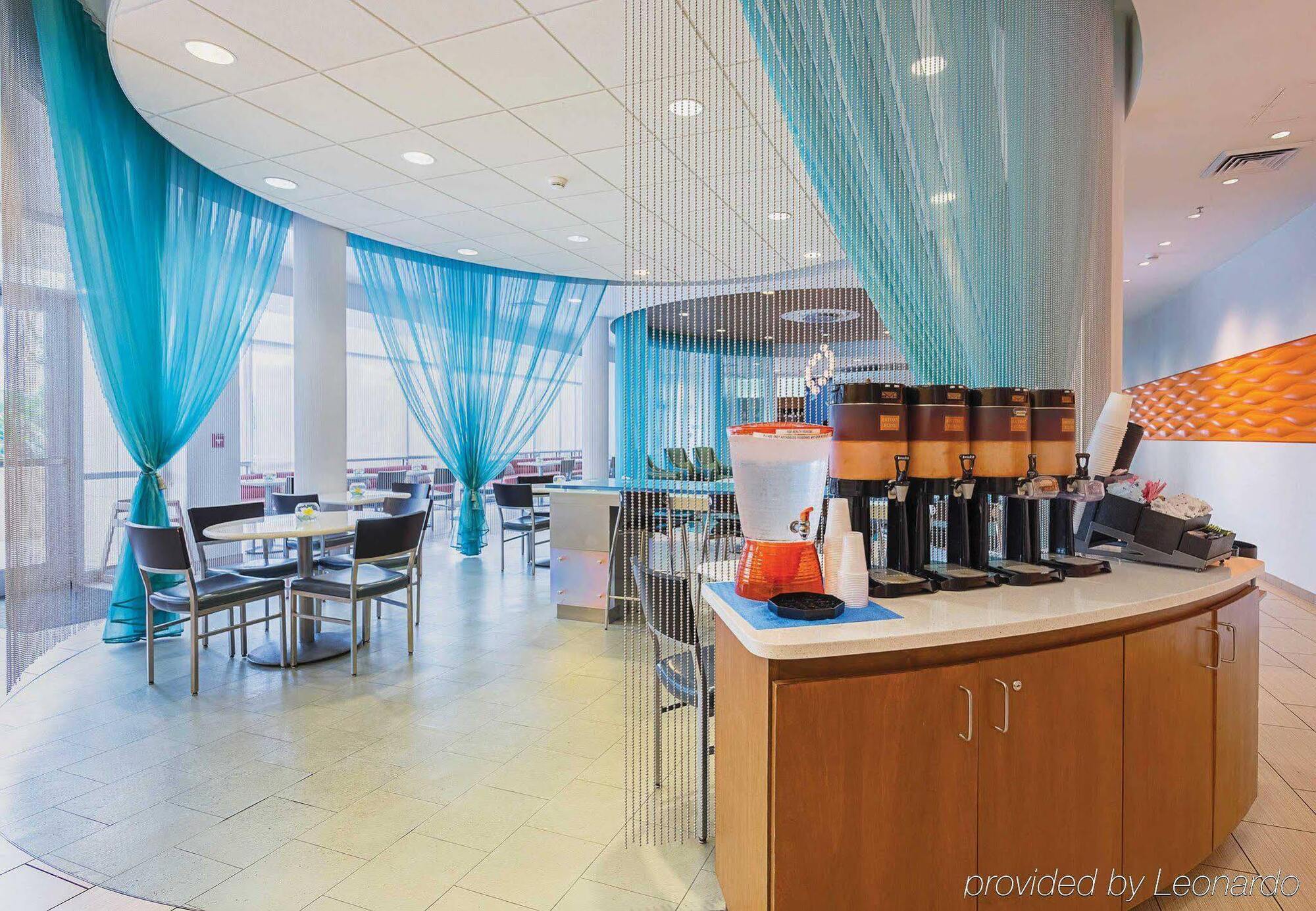Springhill Suites Tampa North/Tampa Palms Exterior photo