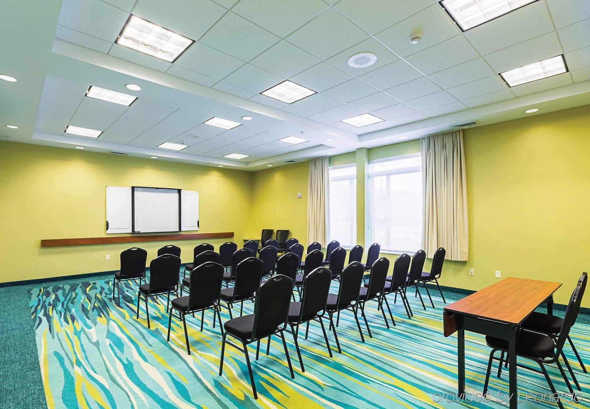Springhill Suites Tampa North/Tampa Palms Exterior photo